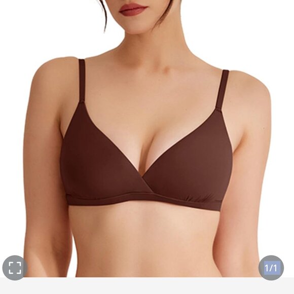 Triangle V Neck Crossover Wireless No Padded Bralette new in pack - Picture 1 of 5